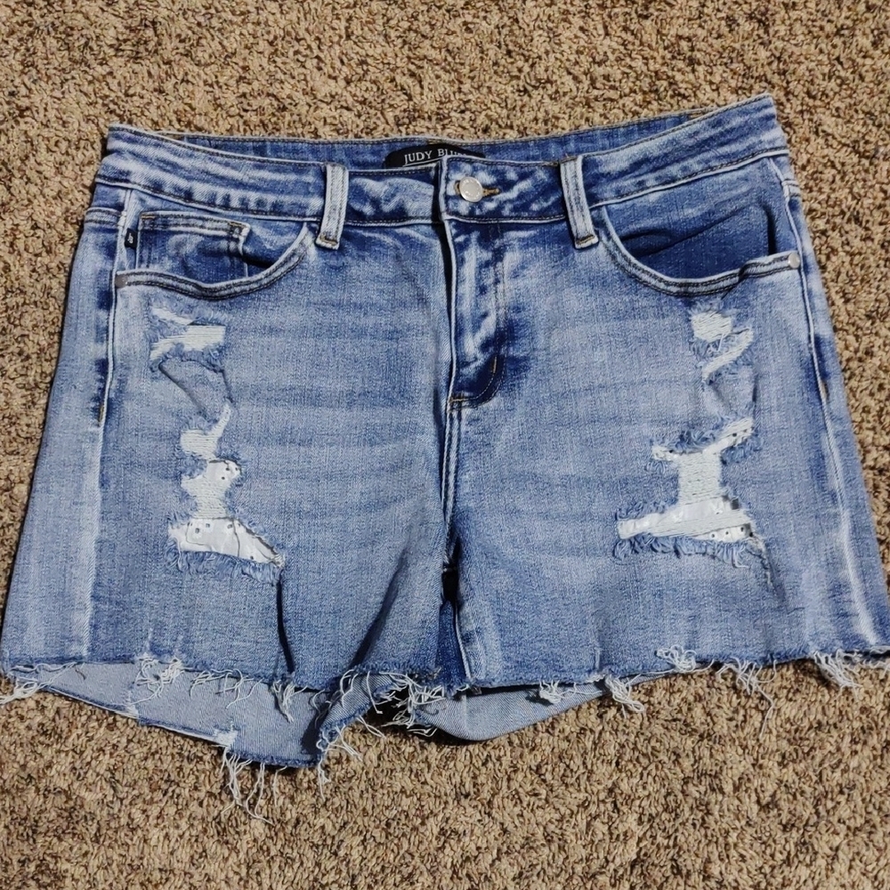 Judy Blue Women's Distressed Denim Shorts - Blue